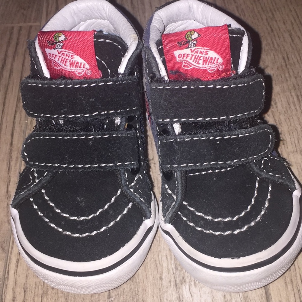 Vans size 3.5 Limited edition Peanuts shoes